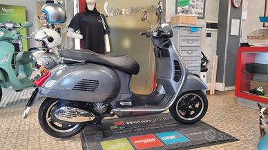 Vespa GTS 300 Super Sport