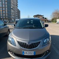 Lancia Ypsilon Hybrid 2023- 69 CV