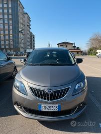 Lancia Ypsilon Hybrid 2023- 69 CV