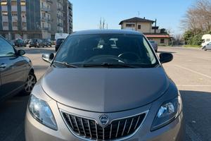 Lancia Ypsilon Hybrid 2023- 69 CV