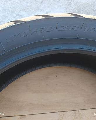 Gomme Pirelli per moto