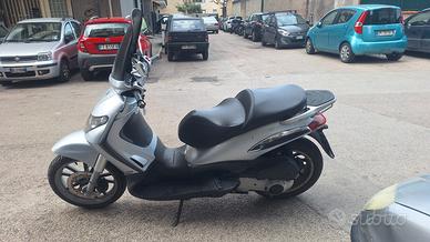 piaggio beverly 250