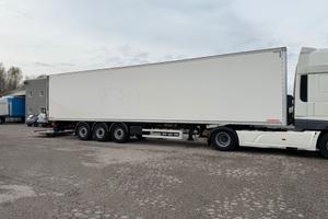 Semirimorchio furgonato Fruehauf anno 2017