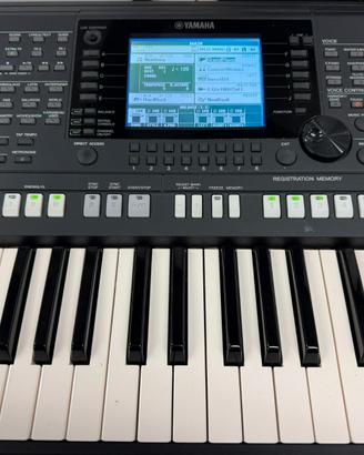 Tastiera Yamaha PSR-S750