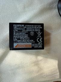 Obiettivo 25mm e batteria  per Fujifilm 50e