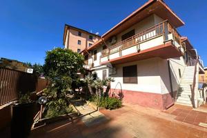 4 LOCALI A CASTELDACCIA