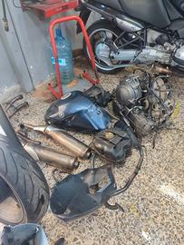 YAMAHA TDM 900 2004 RICAMBI