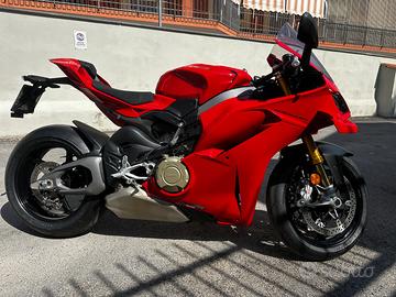 Ducati Panigale v4 S 2025