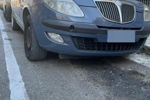 Lancia y 2004 1.300 mj