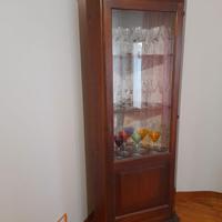 Vetrinetta in arte povera ad angolo in legno scuro