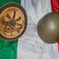 elmetti militari  italiani m33