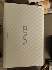Sony Vaio VPCE1E1E 17pollici