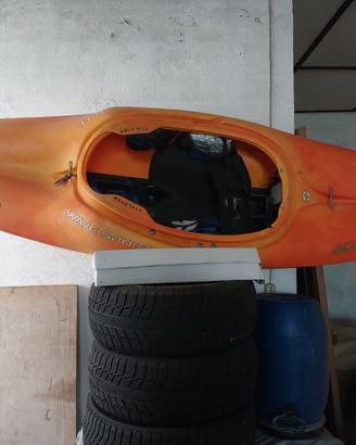 Kayak w canoe