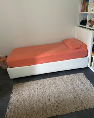 LETTO SINGOLO COMPLETO DI MATERASSO E CUSCINI