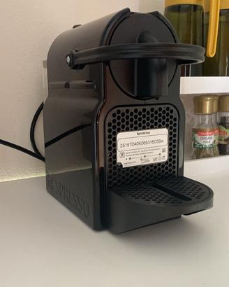 De Longhi Nespresso Inissia EN80.B Macchina Caffè