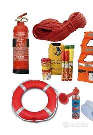 Dotazione di sicurezza, parabordi, taniche, ecc