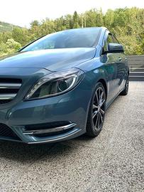 Mercedes classe B 200 Premium (156cv benzina)