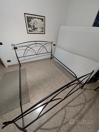 Struttura letto in metallo nero 160x190