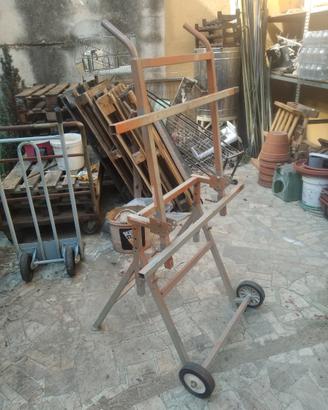 Cavalletto per cofani e portiere
