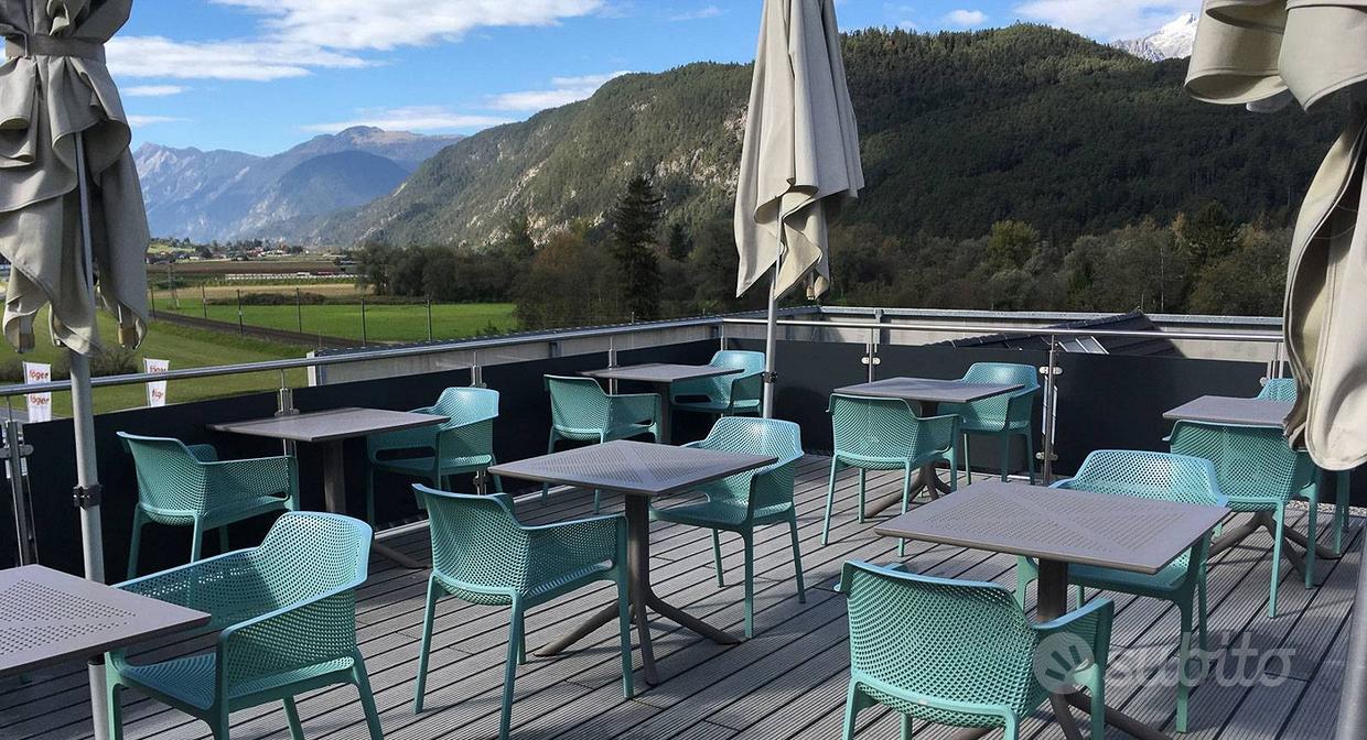 Bancone Bar Tavoli E Sedie Bar Usati Sedie Bar Prezzi E Offerte