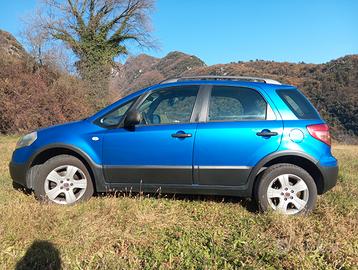 FIAT Sedici 4x4 - suzuki sx4