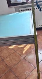 Tavolo in ferro e vetro
