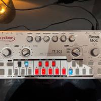 Cyclone Bassbot TT-303 + custodia + cover