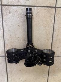 Piastra di sterzo inferiore streetfighter v2