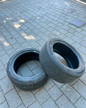 Gomme estive 235/45 R17