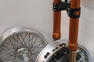 CAFE RACER AVANTRENI SU MISURA FORCELLE OHLINS