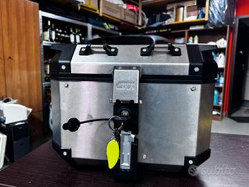 Bauletto Top case Givi