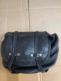 borsa in cuoio con staffe