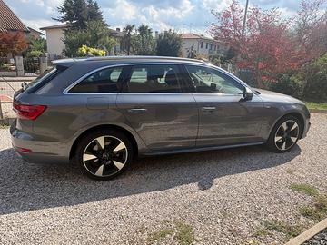 Audi A4 Avant SLine esterno