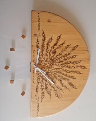 Orologio in legno fatto a mano