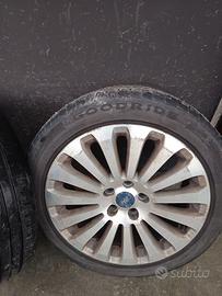 4 cerchi 17" con 2 gomme estive