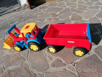 Trattore gigante a spinta 