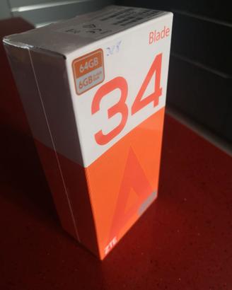 Due Cellulari zte blade a34