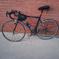 bicicletta  di corsa di carbonio 