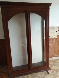 Vetrina in legno