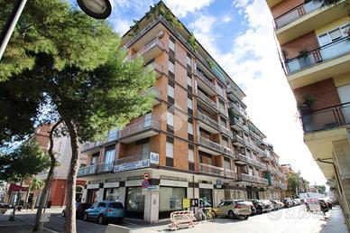 3 LOCALI A PORTO SAN GIORGIO