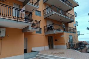 APPARTAMENTO 96 mq + BOX auto