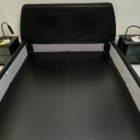 Letto matrimoniale in similpelle nero con cassetto