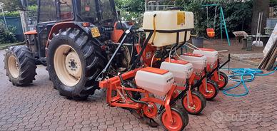 Seminatrice 4 vie con serbatoio per diserbante