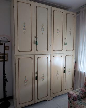 Armadio camera da letto decorato stile classico