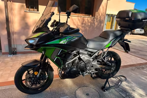 Kawasaki versys 650 km 8.500 + tris valigie