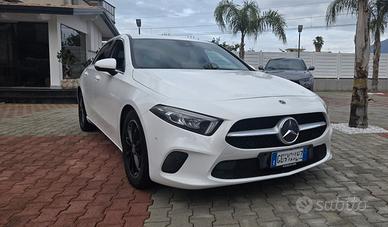 Mercedes-Benz A 180 d 1.5 DCI 115CV Sport Light au