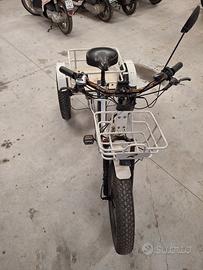 triciclo elettrico