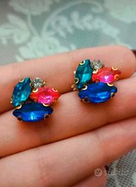 Orecchini a lobo con vetri cristalli