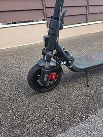monopattino elettrico nineboot g2