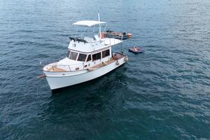 Trawler dislocante vetroresina 9.5 metri 2 motori